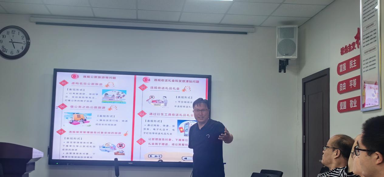 说明: 3371921a2cd134a0643203933e4c72c